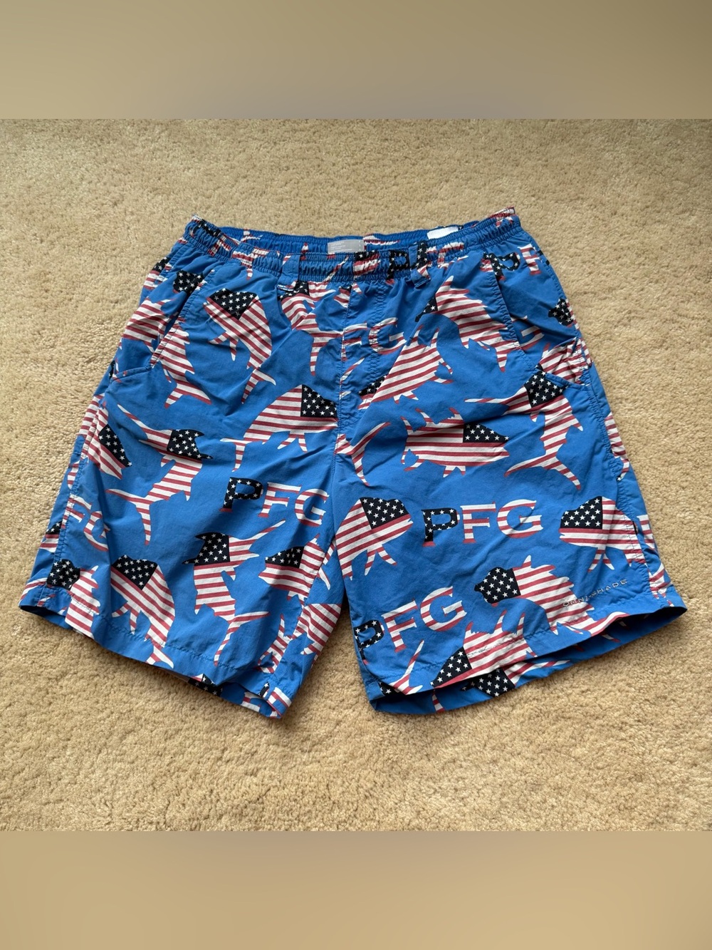 Columbia PFG OmniShade American Flag Fish Mesh Lined Swim Trunks - Size S - VGUC
